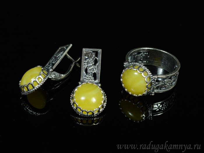 Set with amber ring, earrings "vine" 14*30mm milk, size 19, 5.3g.