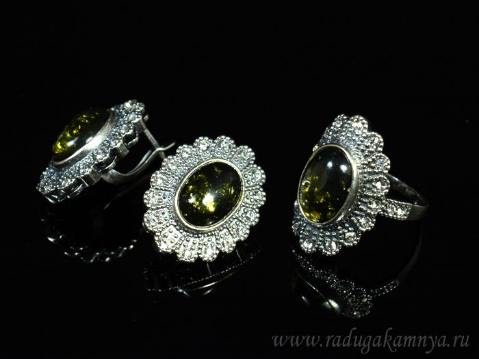 Set with amber ring, earrings "chamomile" 20*25mm green, size 19, 9.7gr.