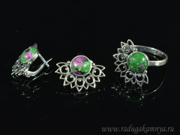 Ring Earrings with zoisite size 20