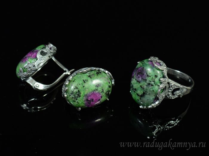 Ring Earrings with zoisite size 18