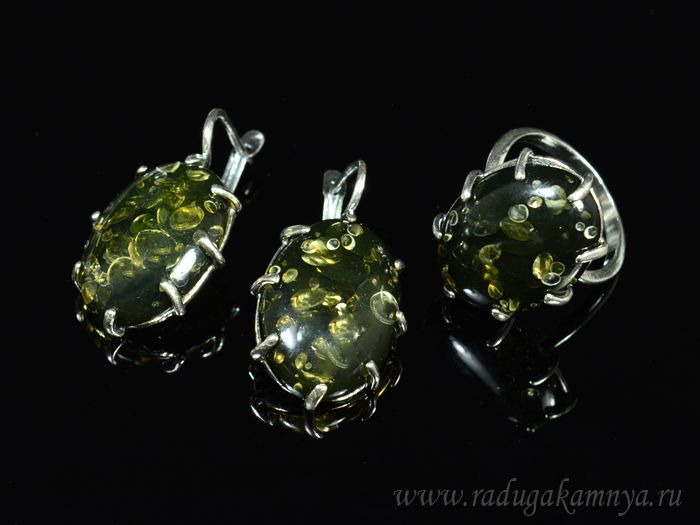 Set with amber ring, oval earrings 19*26mm green, size 20, 9.3gr.