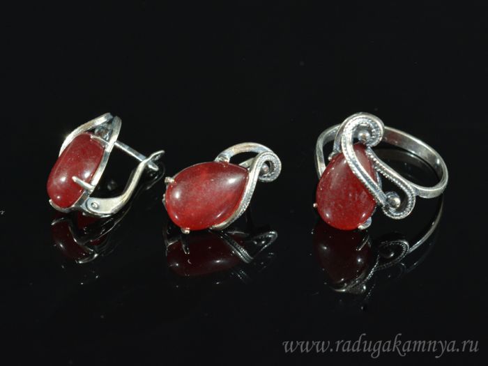 Ring Earrings with quartz (imitation ruby) size 19