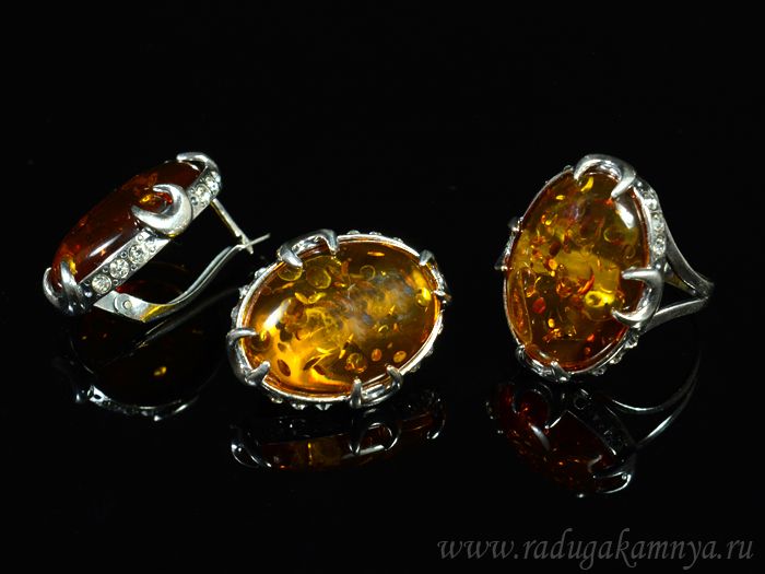 Set with amber ring, earrings oval 22*29mm cognac, size 19, 10.6g.