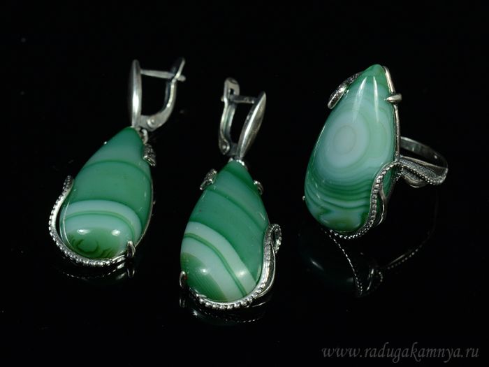 Ring Earrings with tinted agate, color green size 21