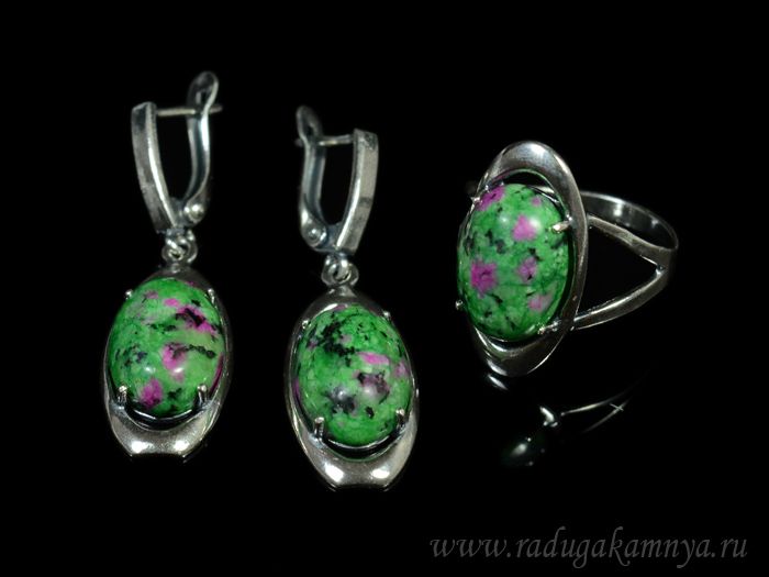 Ring Earrings with zoisite size 17