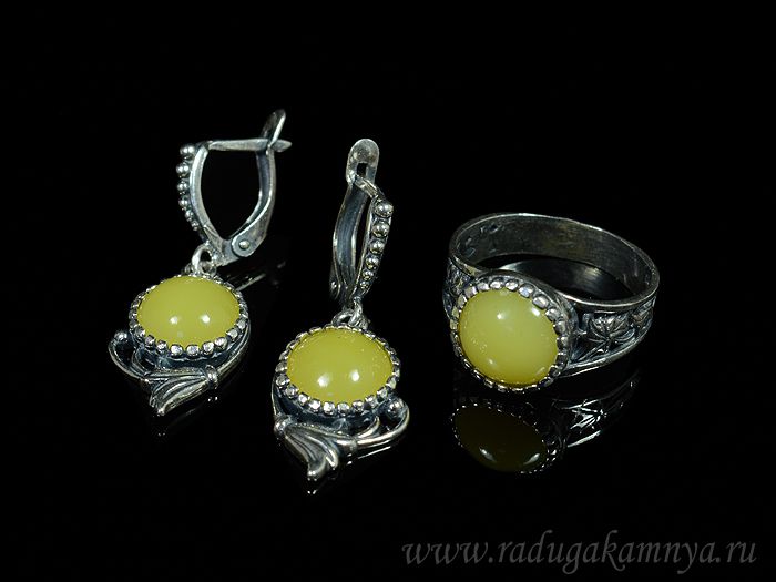 Set with amber ring, earrings circle 13*22mm milky, size 19, 4.6g