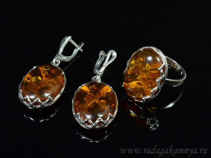 Set with amber ring, earrings oval 20*26mm cognac, size 18, 9.2gr.