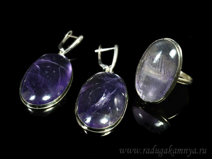 Oval amethyst ring and earrings, size-19