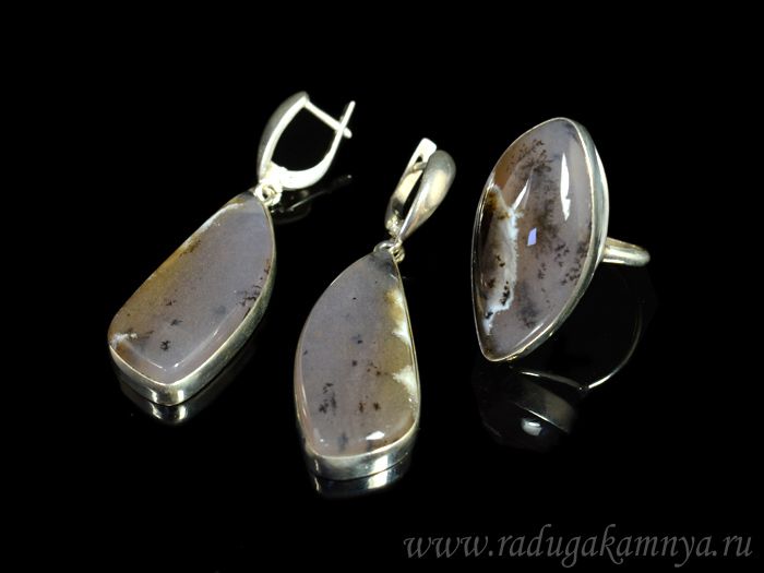 Ring and earrings made of moss agate, 21g, size-18.