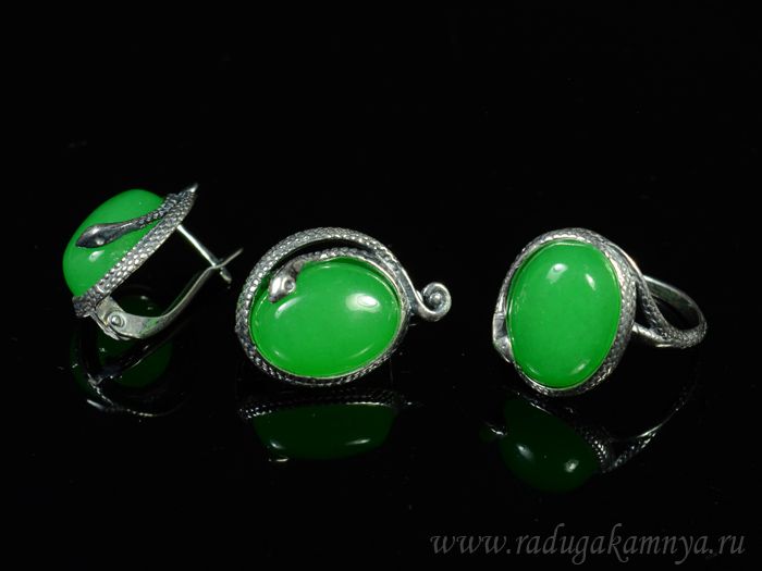 Ring Earrings with quartz (imitation chrysoprase) size 17