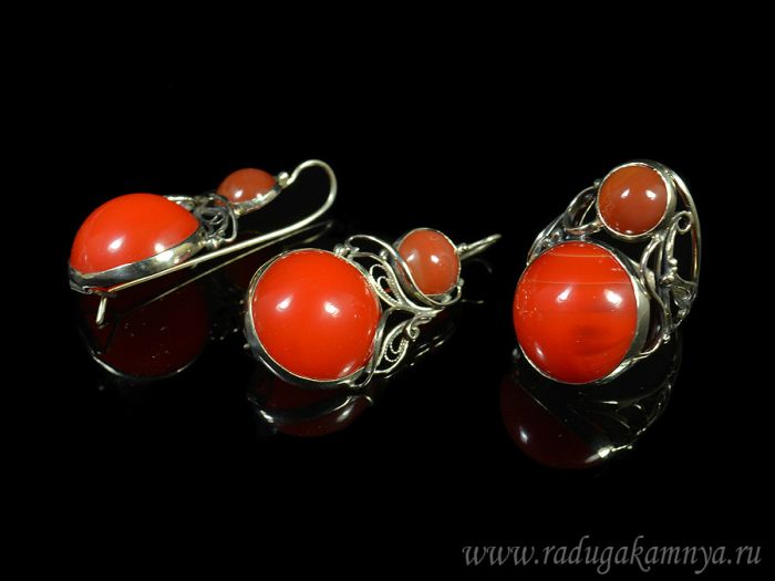 Carnelian ring and earrings, size-17.5